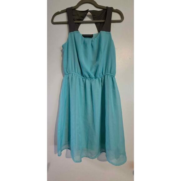 Tinley Teal Chiffon Sleeveless Fit & Flare Dress with Contrast Yoke - Picture 3 of 5